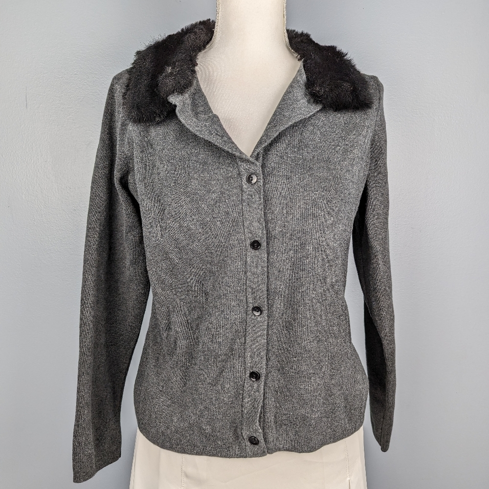 Gray cardigan with black fur collar